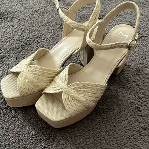 Marc fisher chela rafia platform